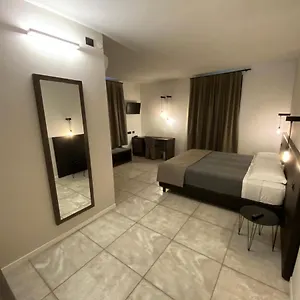 Hotel Taverna Napoleone