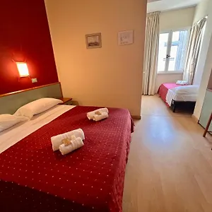 hotel-villa-tina.emilia-romagnahotels.net/